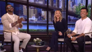 Cardigan en maille arc-en-ciel Corridor porté par Method Man comme on le voit en LIVE avec Kelly et Mark le 23 mai 2025