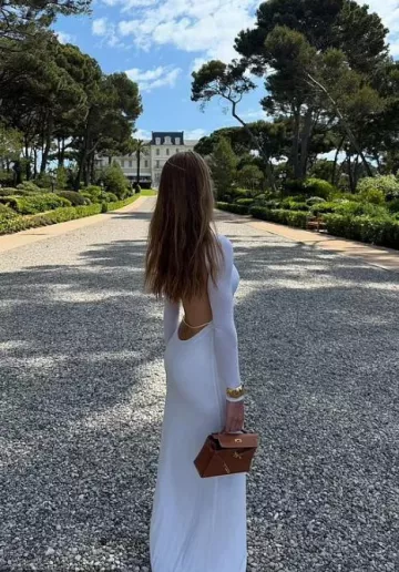 Tiffany & Co. Elsa Peretti Faceted Cuff worn by Rosie Huntington-Whiteley at Hotel Du Cap Eden Roc on May 20, 2025