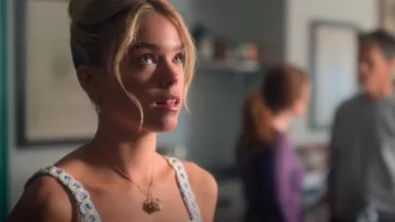 The Golden Basket Gold Nantucket Lightship Basket worn by Simone (Milly Alcock) as seen in Sirens (S01E02)