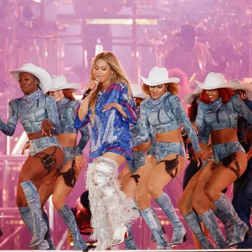 Cowboy Carter Tour 2025 Sequin Jersey of Beyoncé on the Instagram account @beyonce