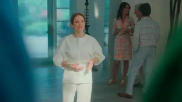 Proenza Schouler White Linen Wide Leg Pants worn by Michaela Kell (Julianne Moore) as seen in Sirens (S01E05)
