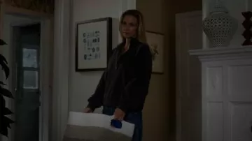 Aerie Sun's Out Quarter Zip Sweatshirt worn by Jennifer Jareau (A. J. Cook) as seen in Criminal Minds (S18E03)