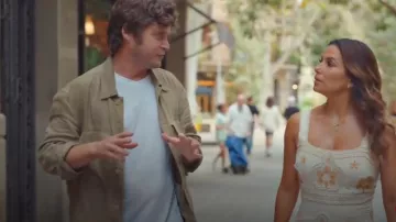 Robe midi Karen Millen portée par Eva Longoria vue dans Eva Longoria : À la recherche de l’Espagne (S01E01)