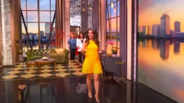 Minivestido con cinturón Cinq a Sept Charolette Crêpe usado por Alyssa Farah Griffin como se ve en The View el 28 de mayo de 2025