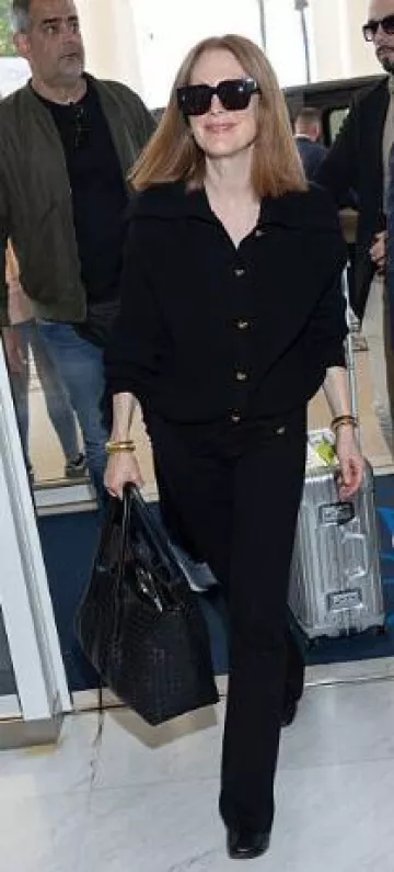 Le Monde Beryl Luna Ankle Boot worn by Julianne Moore at Hotel Martinez on May 17, 2025