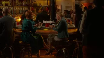 Gucci Lesley Mary Jane Pumps In Black worn by Carrie Bradshaw (Sarah Jessica Parker) as seen in And Just Like That… (S03E01)