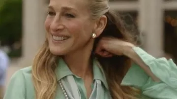 Previous Next And Just Like That Sarah Jessica Parker Bow Blouses of Carrie Bradshaw (Sarah Jessica Parker) in And Just Like That… (S03E01)