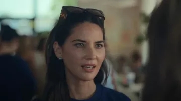 Saint Laurent SLM119BLAZE-002 usado por Sam (Olivia Munn) como se ve en Your Friends & Neighbors (T01E08)