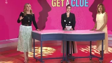 Sandales à bride arrière en cuir Prada portées par Jenna Bush Hager, comme on le voit dans Today with Jenna & Friends le 28 mai 2025