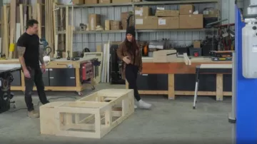 Lululemon Align™ High Rise Pant 25" porté par Chelsea Houska comme on le voit dans Down Home Fab (S03E01)