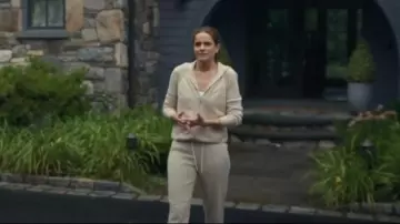 Loro Piana Cream Cashmere Joggers. worn by Mel (Amanda Peet) as seen in Your Friends & Neighbors (S01E09)