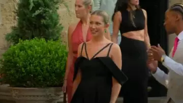 Autoportrait Robe midi noire à bretelles dénudées portée par Stassi Schroeder comme on le voit dans la Villa Vanderpump (S02E07)