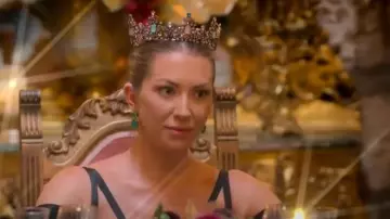 Roxanne Assoulin Boucles d’oreilles pendantes en cristal d’émeraude portées par Stassi Schroeder comme on le voit à la Villa Vanderpump (S02E07)