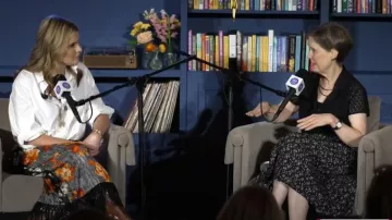Lela Rose Falda columna con detalle de flecos de satén elástico con azulejos florales usada por Jenna Bush Hager como se ve en Hoy el 2 de junio de 2025