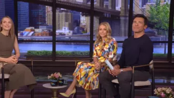 Sandalias de terciopelo Portofino 105 de Gianvito Rossi usadas por Kelly Ripa como se vio en LIVE with Kelly and Mark el 2 de junio de 2025