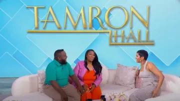 Ramy Brook Cyprus Rhinestone Enjoyted Halter Jumpsuit usado por Tamron Hall como se vio en Tamron Hall Show el 29 de mayo de 2025