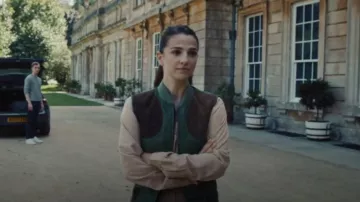 Vintage 90s Belstaff Hunting Liner Gilet Jacket worn by Yasmin Kara-Hanani (Marisa Abela) as seen in Industry (S03E08)