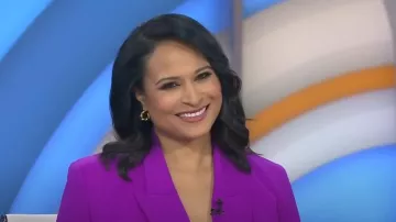 La chaqueta de crepé elástico Fold Caselle Sculpt usada por Kristen Welker como se ve en Today el 4 de junio de 2025