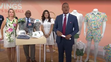 Vestido camisero con cinturón y ojales de algodón de Karl Lagerfeld, usado por Adrianna Barrionuevo Brach, en la foto de hoy, 4 de junio de 2025.