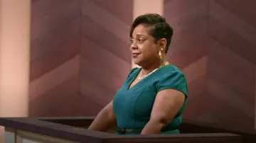 Dorothy Perkins Pencil Dress worn by Ela as seen in Ms. Pat Settles It (S02E03)