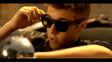 Lunettes de soleil de Justin Bieber dans Justin Bieber - Boyfriend