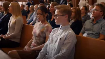 Camiseta Zara Dye usada por Virginia 'Ginny' Miller (Antonia Gentry) como se ve en Ginny & Georgia (S03E05)