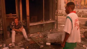 Sneakers Nike Cortez white for Sal (Danny Aiello) in Do the Right Thing