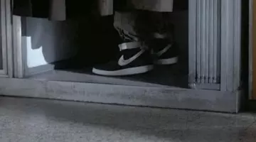La paire de sneakers Nike Vandal Hi Top de Kyle Reese (Michael Biehn) dans Terminator