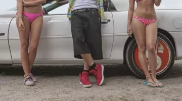 Les Supra Suede SkyTop 3 rouges dans Springbreakers