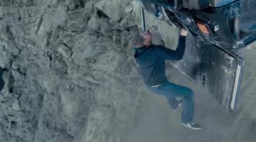 The Vans shoes of Brian O'conner (Paul Walker) in Fast and Furious 7
