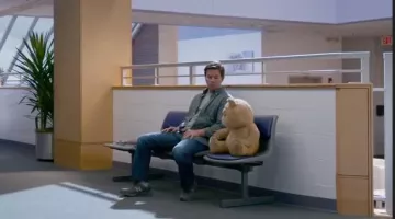 sneakers New Balance of John Bennett (Mark Wahlberg) in Ted 2