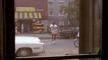 Sneakers Nike Air Revolution Radio Raheem (Bill Nunn) in Do the right thing