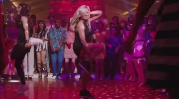 les dunk de Nike de Maura Ellis (Amy Poehler) dans Sisters