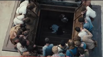 the palladium of Teresa (Kaya Scodelario) in the maze