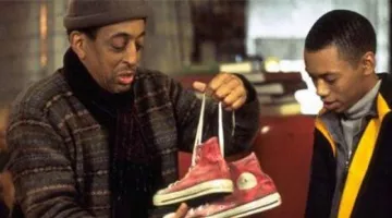 THE RED SNEAKERS x CONVERSE