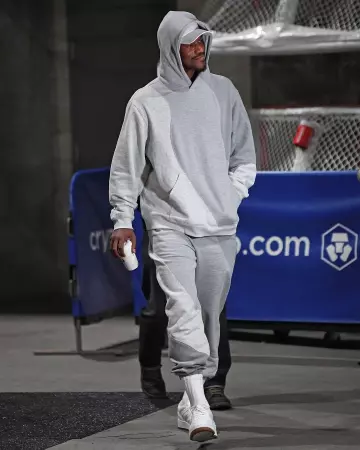 Alo Yoga Grey Gradient Waves Sweatpants worn by Jimmy Butler on the  Instagram account @leaguefits | Spotern