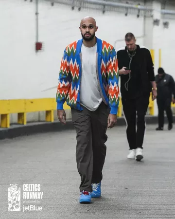 Nike Air Force 1 Low x Off-White Light Blue MCA usado por Derrick White en la cuenta de Instagram @celtics