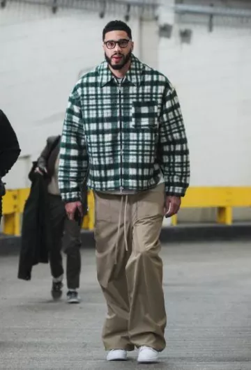 Fear Of God Desert Sand Beige Utility Pants porté par Jayson Tatum sur le compte Instagram @celtics