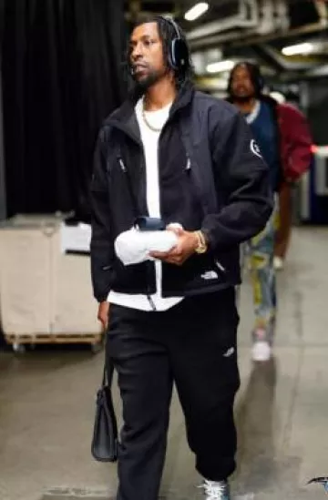 Sac à dos Hermès Black Hac A Dos Sling porté par Kentavious Caldwell-Pope sur le compte Instagram @orlandomagic