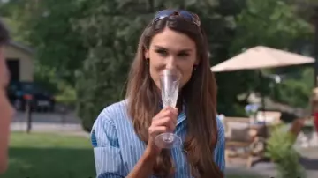 Dolce&Gabbana D816 k91 Sunglasses worn by Klara Rapp (Tindra Monsen) as seen in Barracuda Queens (S02E01)