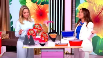 Top de punto halter de Zara usado por Gretta Monahan como se ve en The View el 6 de junio de 2025