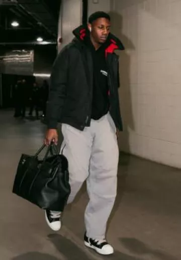 Baskets basses Rick Owens noires rembourrées Jumbolace portées par RJ Barrett sur le compte Instagram @raptors
