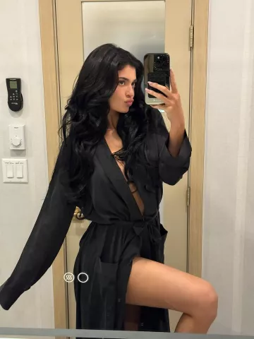 Coque de téléphone à ventouse en silicone Octobuddy portée par Kylie Jenner sur sa publication Instagram Story du 7 juin 2025