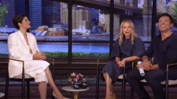 Blazer croisé oversize de Gia Studios porté par Monica Barbaro comme on le voit dans LIVE avec Kelly et Mark le 10 juin 2025