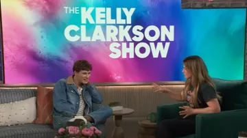 Veste en jean Ralph Lauren Polo Country portée par Sam Nivola comme on le voit dans The Kelly Clarkson Show le 10 juin 2025