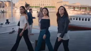 Mango Long Sleeve Top worn by Lollo Millkvist (Alva Bratt) as seen in Barracuda Queens (S02E03)