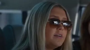 The Peach Frame Sunglasses worn by Mia Thorstensson (Tea Stjärne) as seen in Barracuda Queens (S02E06)