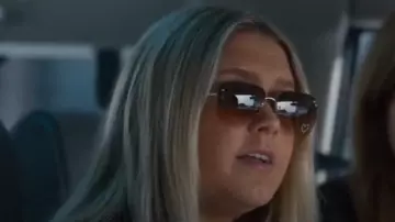The Peach Frame Sunglasses worn by Mia Thorstensson (Tea Stjärne) as seen in Barracuda Queens (S02E06)