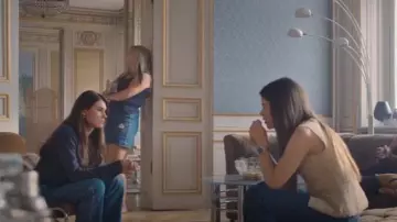 Levis 501 Staight worn by Klara Rapp (Tindra Monsen) as seen in Barracuda Queens (S02E06)