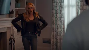 James Perse Casual Tee W/ Reverse Binding worn by Georgia Miller (Brianne Howey) as seen in Ginny & Georgia (S03E08)